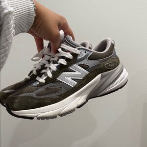 New Balance Kids Sneakers - Olive and Gray